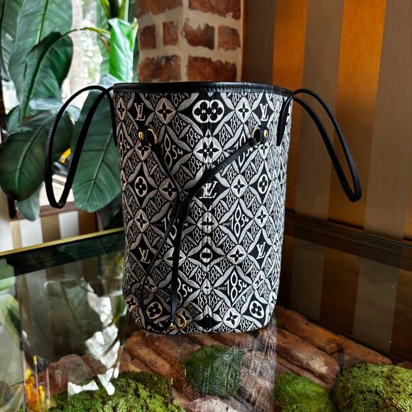 LOUIS VUITTON Since 1854 Neverfull w/Pouch MM - Picture 4 of 6